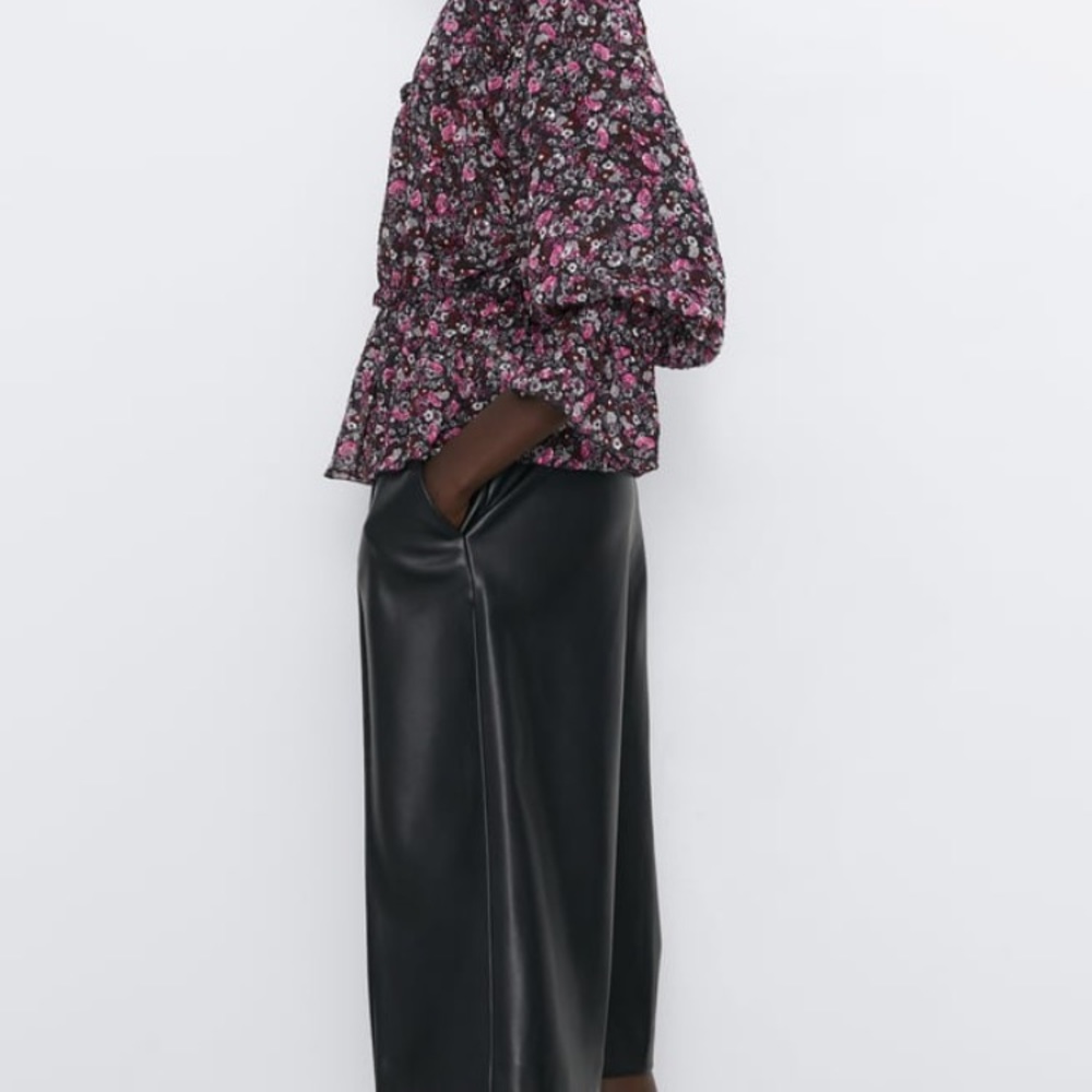Zara Ruffled Print Blouse - Picture 6 of 9